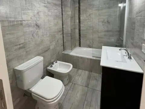 Depto Tipo Casa en Venta con 2 cocheras