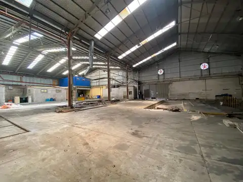 Alquiler Excelente Depósito 1280 Mts cub en Lomas de Zamora