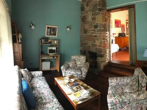 Casa en  La Cumbre 2 dormitorios con excelente patio mas un departamento