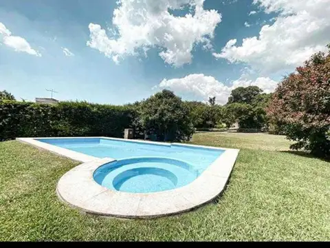 Casa 4 ambientes con 3 baños