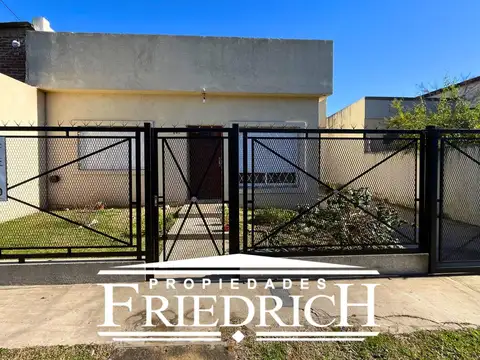 OPORTUNIDAD, CASA CÉNTRICA FINANCIADA, GRAL RODRIGUEZ