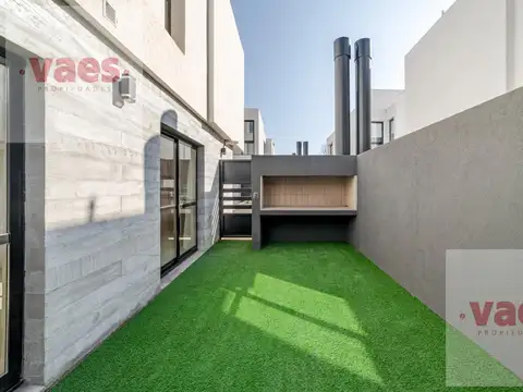 Alquiler - Dúplex de 3 dormitorios en Housing Cerrado - Poeta Lugones