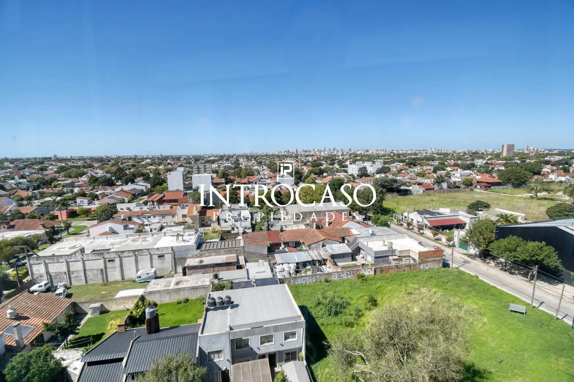 Venta Permuta Departamento 4 Ambientes Impecable Cochera