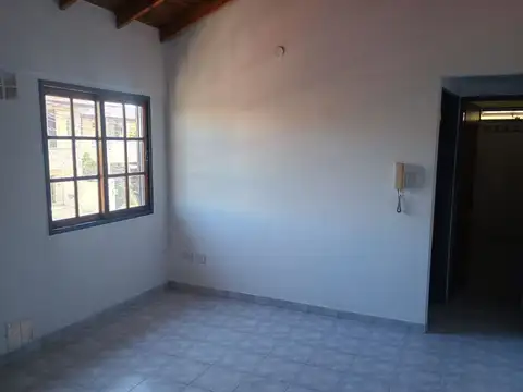 Departamento en Alquiler en San Justo, $ 380.000