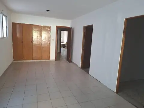 (A399) Casa céntrica y amplia