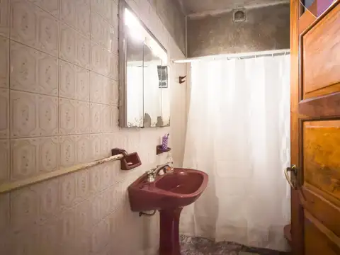 VENTA CASA 5 DORMITORIOS,PILETA,COCHERA SAN ISIDRO
