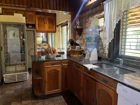 Casa 5 ambientes con 2 baños