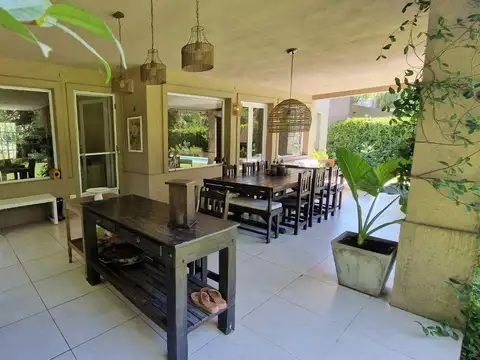 Casa 3 ambientes con 2 baños