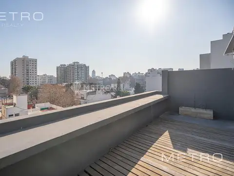 Oficina 10 ambientes con 2 baños