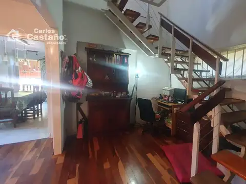 Casa 5 ambientes con 2 baños