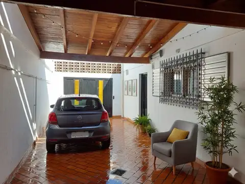 Casa en Venta en Alberdi, USD 71.000