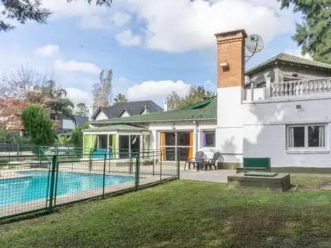 Súper oportunidad.Espectacular casa con pileta