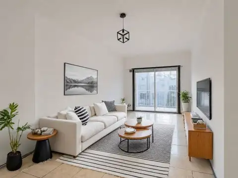 Departamento · En Venta · Luminoso · 4 Ambientes · A refaccionar · Monte Castro