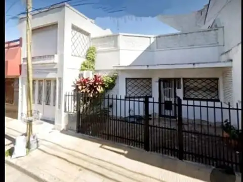 OPORTUNIDAD VENTA CASA 3 AMBIENTES CON COCHERA RAMOS MEJIA