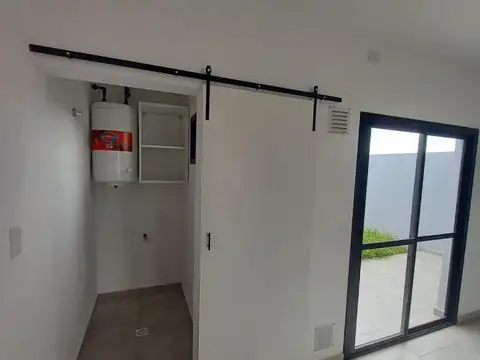 DUPLEX EN VENTA  DE 3 DORMITORIOS EN CUESTAS DE MANANTIALES
