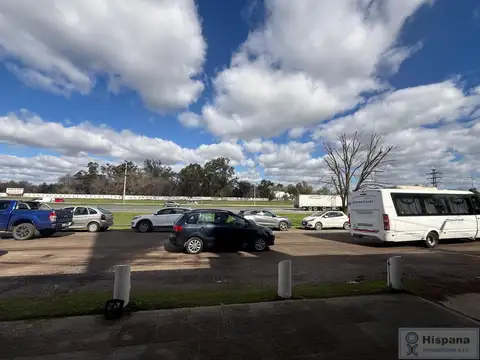 Excelente local/oficina en alquiler sobre Colectora Este, Ramal Pilar, Del Viso.