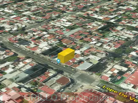 Av. Lopez de Vega 2037. Venta de lote de terreno de 171m2.