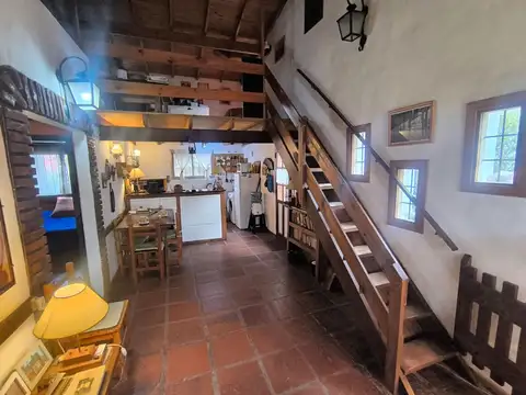 Casa 4 ambientes con 1 baño
