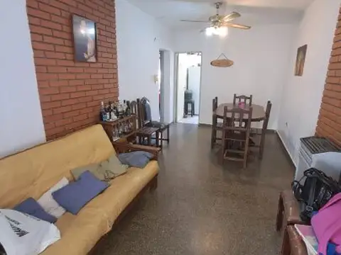 SE VENDE CASA EN TRELEW