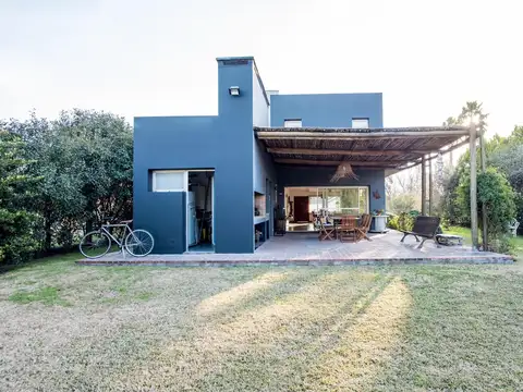 Casa en Venta en Puerto Roldan, USD 295.000