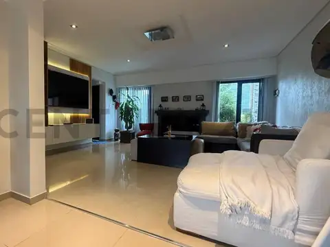 Casa 7 ambientes con 3 baños