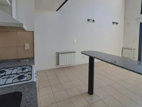 Departamento en Alquiler en Casas Del Alto, $ 580.000