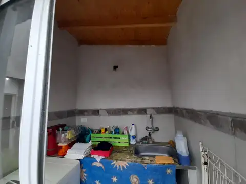 Casa de 2 ambientes + PH 2 ambientes al fondo