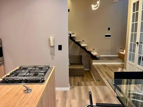 Depto Tipo Casa 4 ambientes con 3 baños