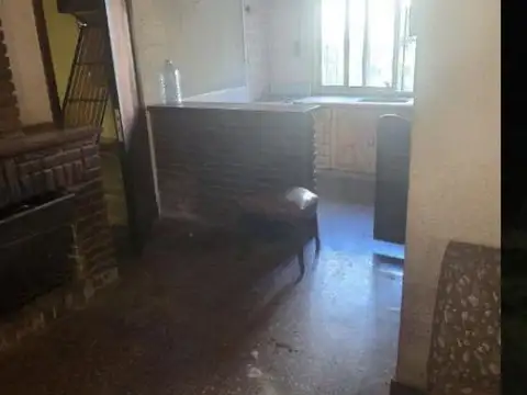 Venta casa 5 ambientes c/ parrila y quincho - Tortuguitas
