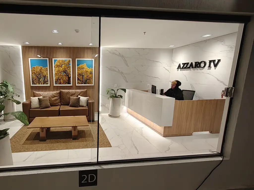Azzaro IV