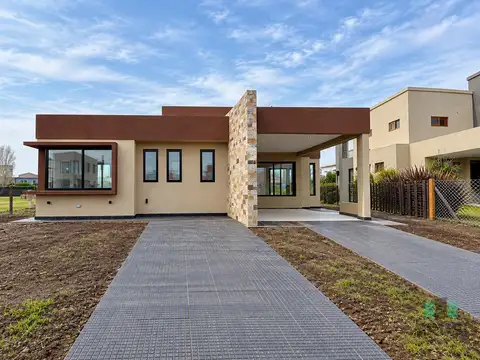 CASA EN VENTA UNA PLANTA EN CANNING CHICO- 4 AMB- EN POZO - ENTREGA OCT 2026