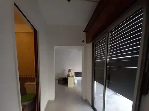 Depto Tipo Casa 3 ambientes con 2 baños