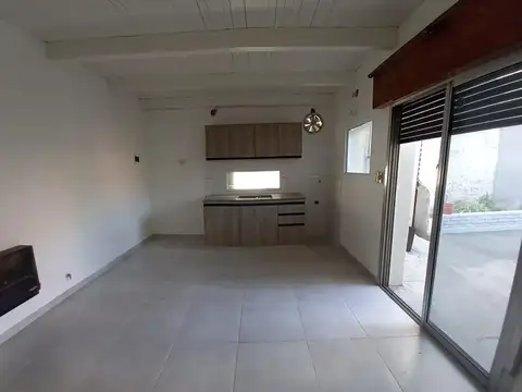 Adrogue 700