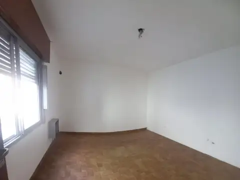 Depto Tipo Casa en Venta en Villa Dominico, USD 68.000