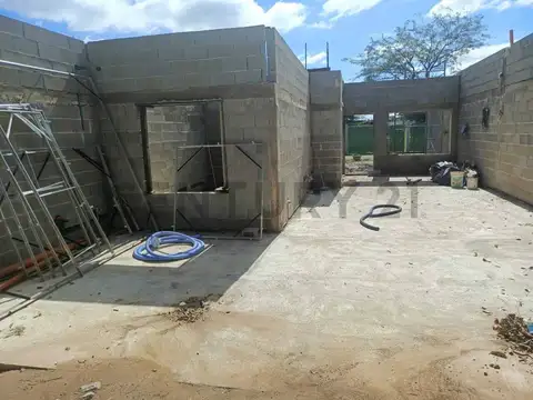 Venta de Duplex 2 dormitorios con pileta en Housing Villa Esquiu