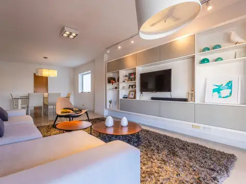VENTA - DEPARTAMENTO DE TRES DORMITORIOS CON AMENITIES Y COCHERA - LOURDES