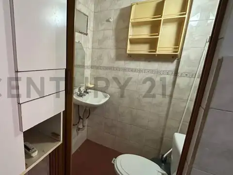 Local en Alquiler en Monte Castro, $ 650.000