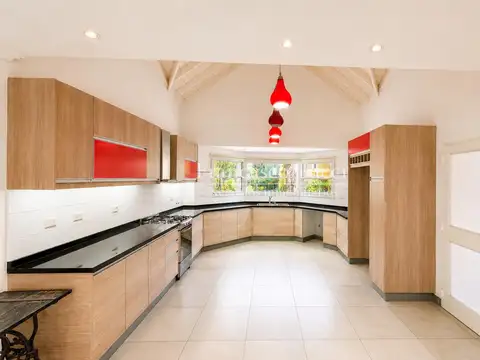 Casa en Alquiler de 5 dormitorios