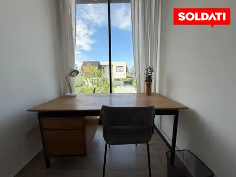 Casa en Alquiler en Pilar del Este - Santa Lucia, USD 1.700