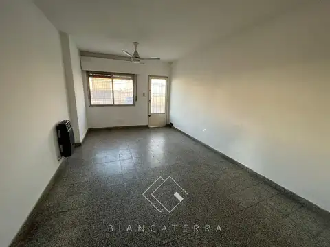 Depto Tipo Casa en Venta de 2 ambientes