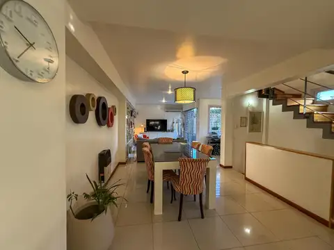 Venta PH de 3 dormitorios en barrio República de la Sexta, Rosario