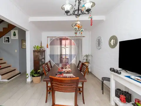 Casa de3 dormitorios y patio en venta Candioti Sur