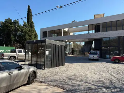 Oficina en Venta con 2 cocheras