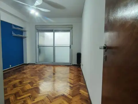 Departamento en Alquiler en Monserrat, $ 650.000