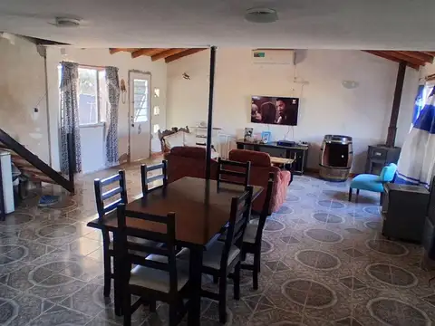 Casa 3 ambientes con 1 baño