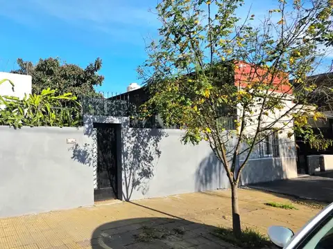 CASA EN LOTE PROPIO