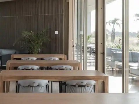 VENTA: Terreno de 878 m2 en Vida Lagoon, Funes.