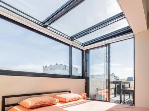 Departamento de 3 ambientes de diseño único con terraza propia, luz y vistas abiertas