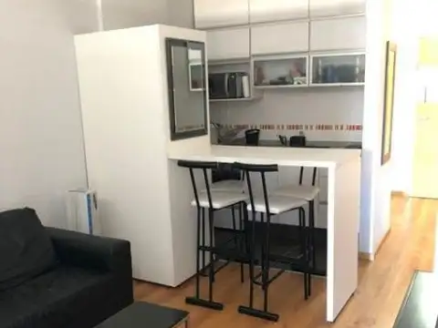 Departamento en Alquiler en Colegiales, $ 670.000