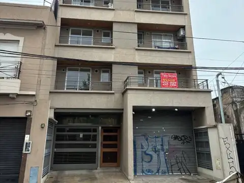 Cochera en Venta en Santos Lugares, Partido de Tres de Febrero